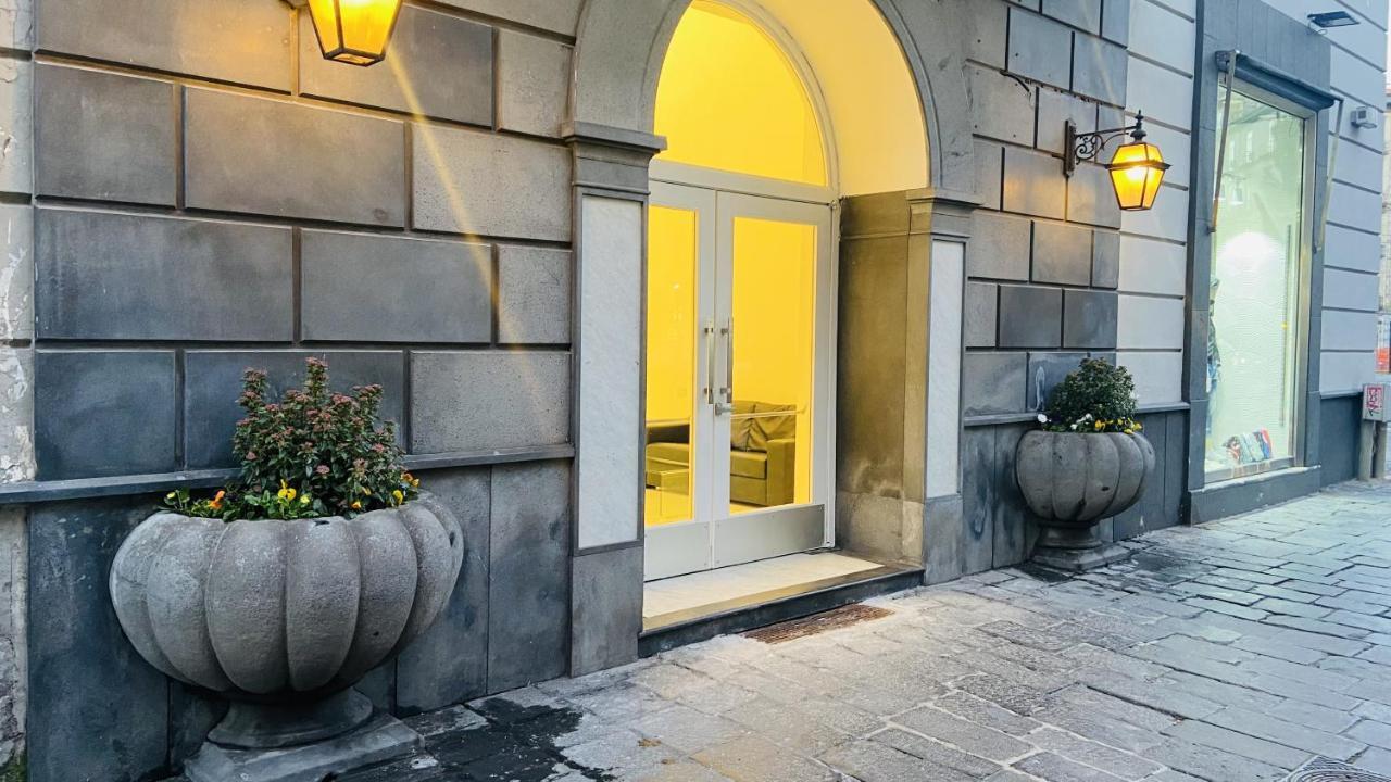 Up Hotel ナポリ エクステリア 写真