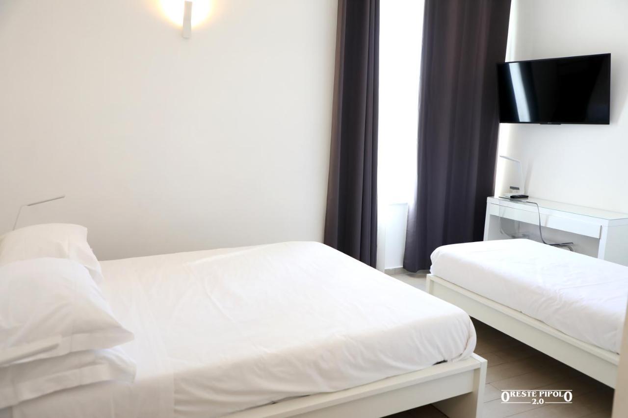 Up Hotel ナポリ エクステリア 写真